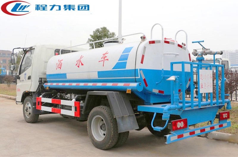 福田奧鈴5-6方灑水車(chē)