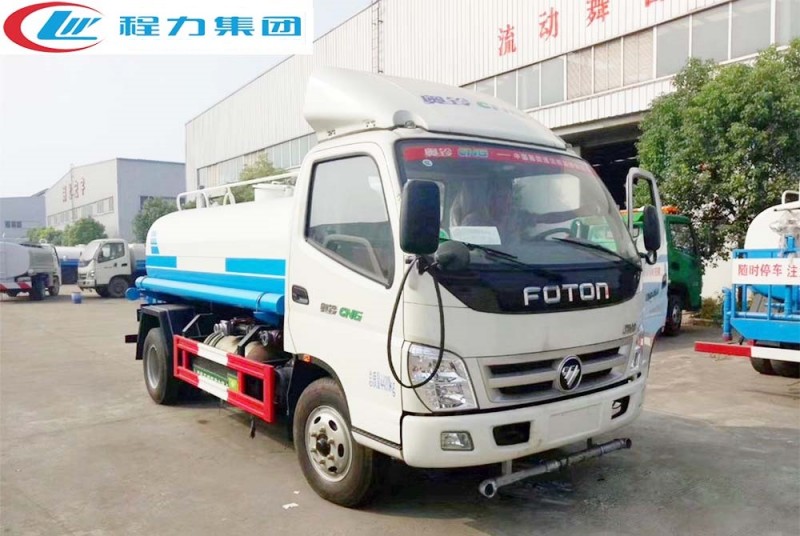 福田奧鈴5-6方灑水車(chē)