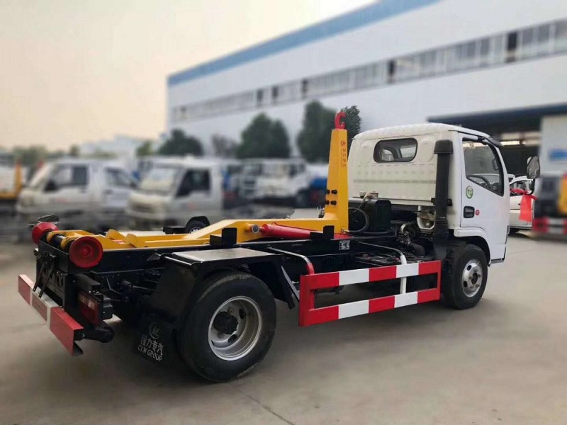 東風多利卡5方勾臂垃圾車