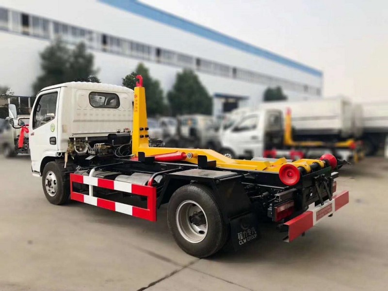 東風多利卡5方勾臂垃圾車