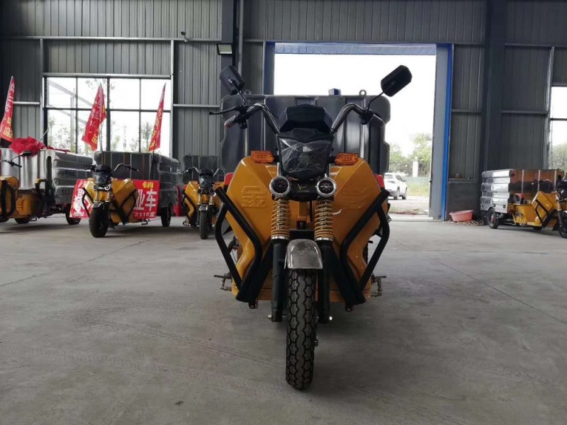 電動(dòng)三輪清洗車