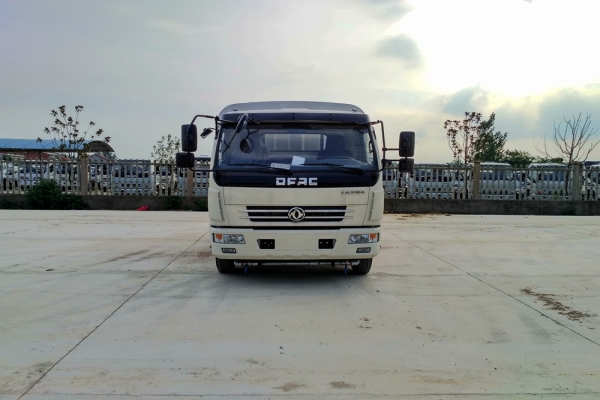 東風大多利卡抑塵車(方形6.5噸、30-50米霧炮、單排駕駛室)