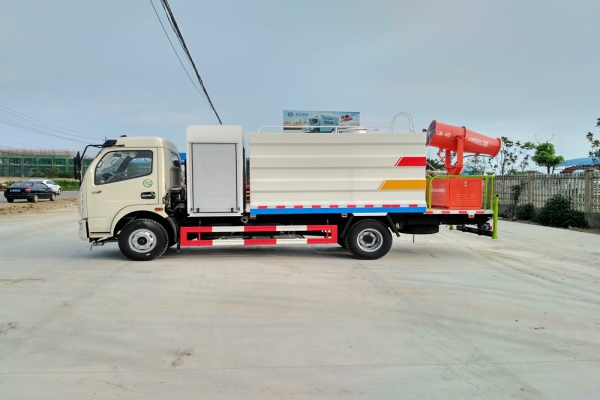 東風大多利卡抑塵車(方形6.5噸、30-50米霧炮、單排駕駛室)圖片