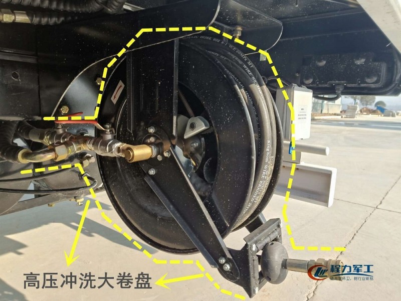 東風(fēng)多利卡8方洗掃車