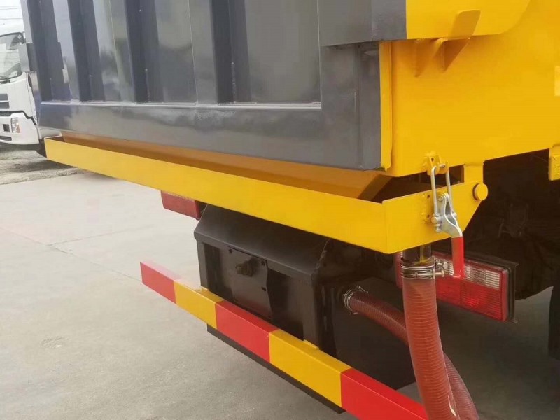 東風(fēng)多利卡D9(12方)對(duì)接垃圾車