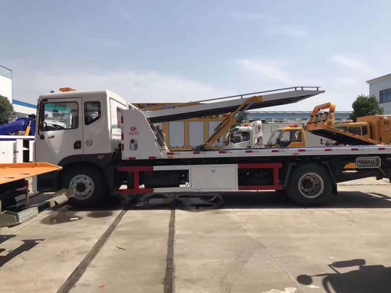 東風D9一拖三清障車