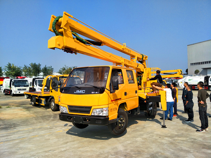 江鈴雙排12米藍(lán)牌高空作業(yè)車 江鈴雙排12米藍(lán)牌高空作業(yè)車圖片