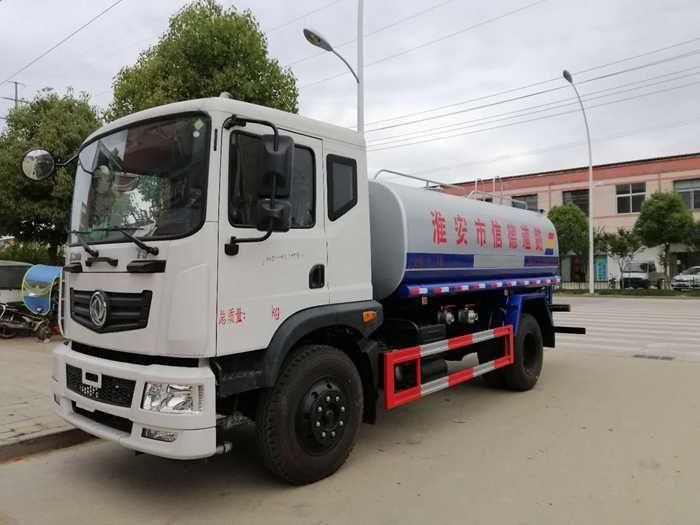 東風(fēng)T3灑水車(chē)(12方) 東風(fēng)T3灑水車(chē)(12方)圖片