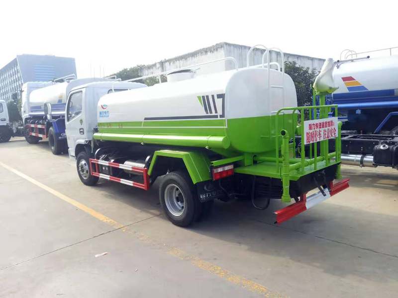 國六東風(fēng)5噸灑水車圖片