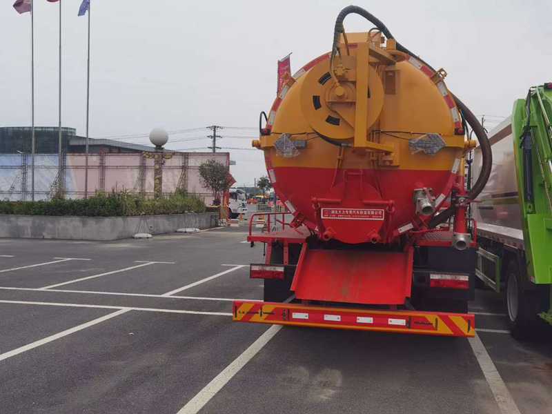 江淮清洗吸污車圖片