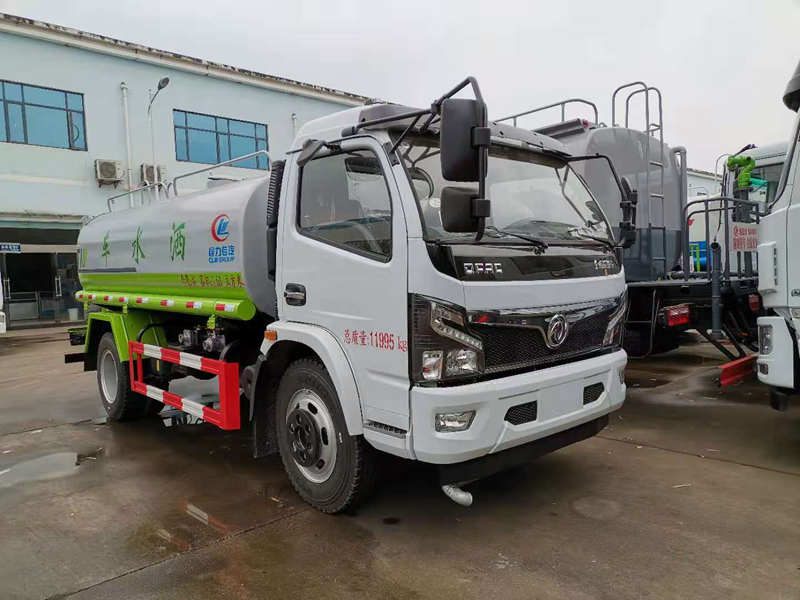 東風大多利卡灑水車(9方)圖片