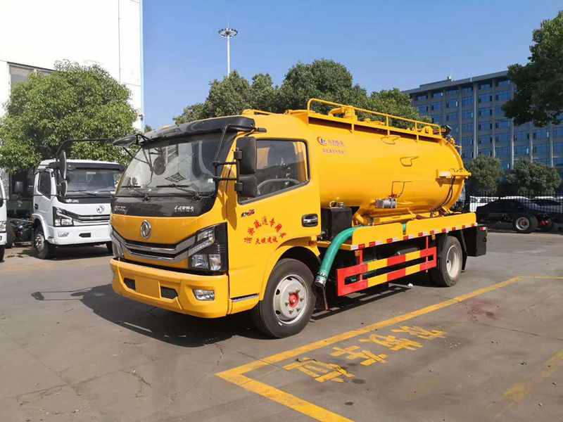 東風多利卡9.3方清洗吸污車