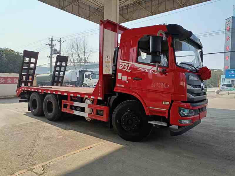 東風(fēng)D3L后八輪平板運輸車 東風(fēng)D3L后八輪平板運輸車圖片
